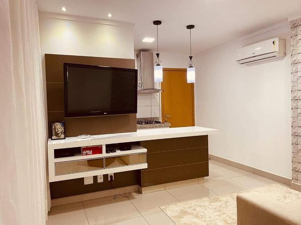 2 Qts.| 4 Hosp. | Ao Lado Do Goiania Shopping Apartment Exterior foto